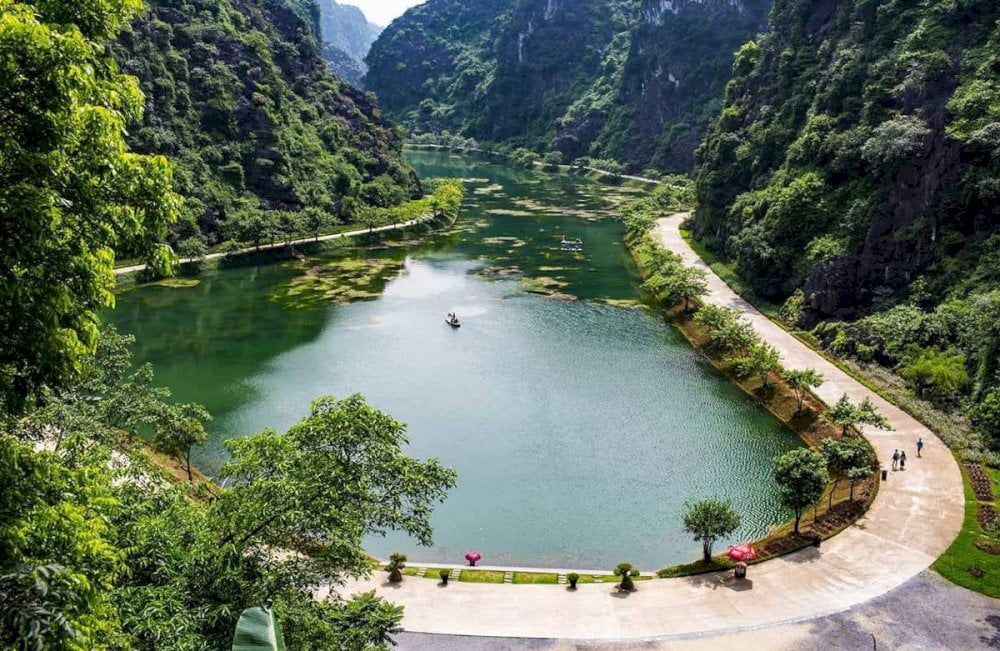 Am Tien Cave is a serene and picturesque destination